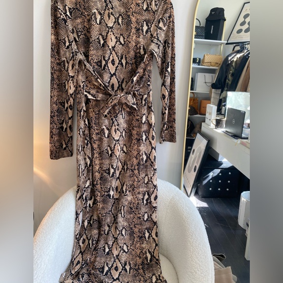 Snakeskin dress - Picture 2 of 4